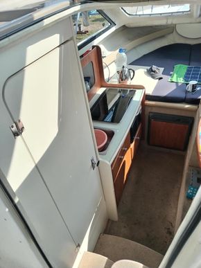 Full kitchen