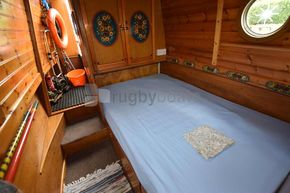Bedroom aft