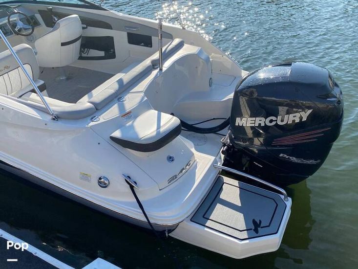 2016 Sea Ray 240 sundeck