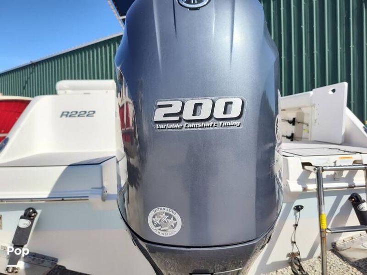 2015 Robalo r222