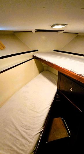 Twin Cabin 2