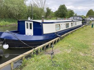 Widebeam Canal Boat