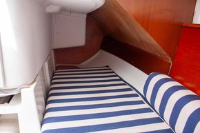 2002 Beneteau First 211 24