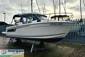 Jeanneau-Merry-Fisher-695-Series-2-Sylvia-Jean-front