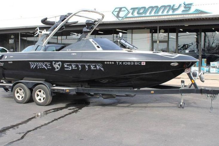 2010 Malibu wakesetter 23 lsv