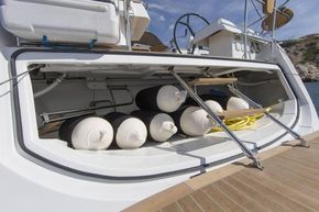 Manufacturer Provided Image: Wauquiez Pilot Saloon 48