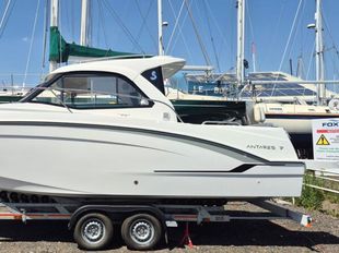 Beneteau Antares 7 OB V2