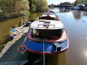 Dutch Barge 24m with Thames mooring  - Stern
