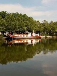 24m barge in France.
