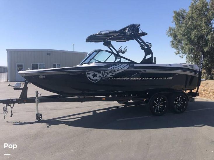 2010 Correct Craft super air nautique 210