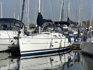 2007 Beneteau Oceanis Clipper 323