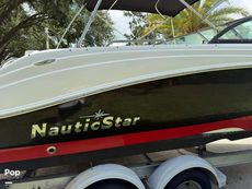 2016 NauticStar 223 DC Sport Deck