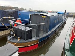 Best Mate a 45ft 1998 2 berth cruiser stern narrowboat