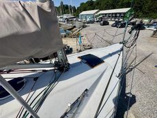 1986 Laser 28
