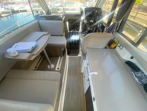 Quicksilver 905 Weekender  - Interior