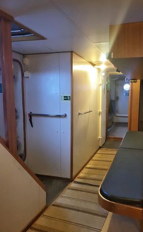 Entrance main deck