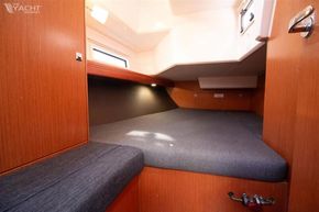 2014 Bavaria Cruiser 37 12
