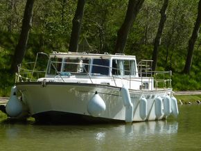ON THE CANAL DU MIDI