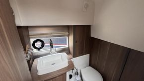 2017 Sealine C330 30