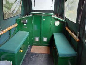 11ft Extended Stern Deck Seating