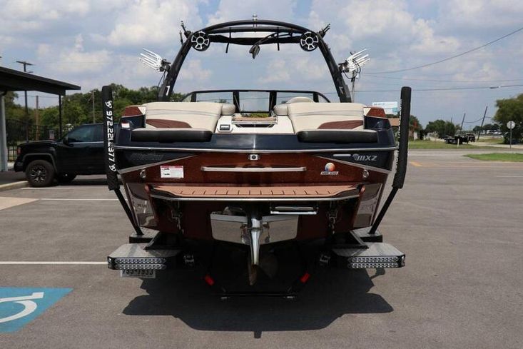 2017 Malibu wakesetter 24 mxz