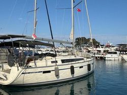 2018 Bavaria Cruiser 37