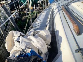 Cobra 750 Bilge keels - Side Deck