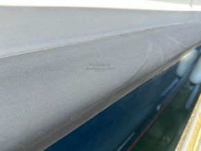 Kingfisher 35 SE  - Hull Close Up