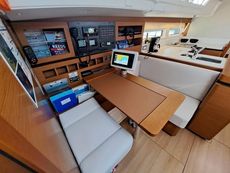 2022 Jeanneau Sun Odyssey 490