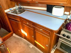 Hunter Horizon 32 Wheelhouse - Galley
