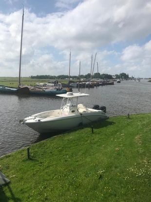 2008 Boston Whaler 270 Outrage