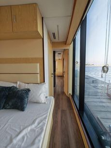 NEW 16m House boat
