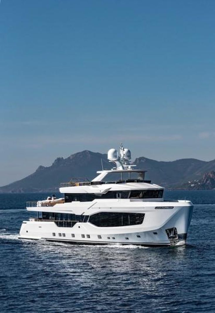 2025 Numarine 37XP