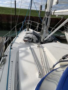 1987 Southerly 100 Lift Keel Cruiser