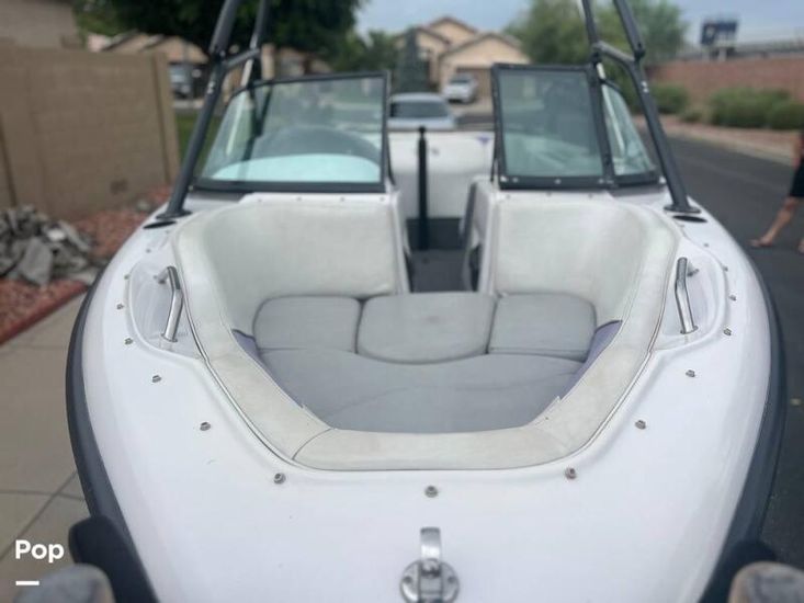 2000 Correct Craft super air nautique 210