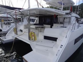 Robertson and Caine Leopard 4500  - Stern