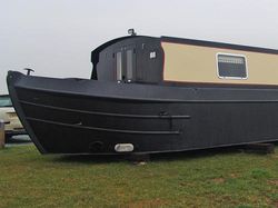 60ft x 10ft  Wide Beam Boat by EMB