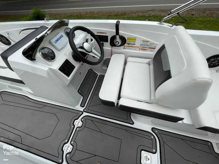 2022 Hurricane 205 sundeck sport