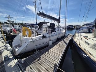 2005 Beneteau Oceanis Clipper 323