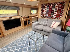 70ft by 14ft Hybrid Widebeam Cruiser