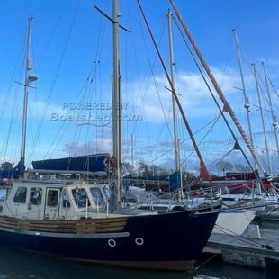1983 Fisher 37