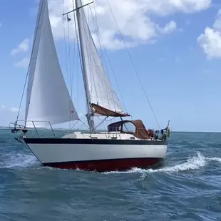 1988 Victoria 30