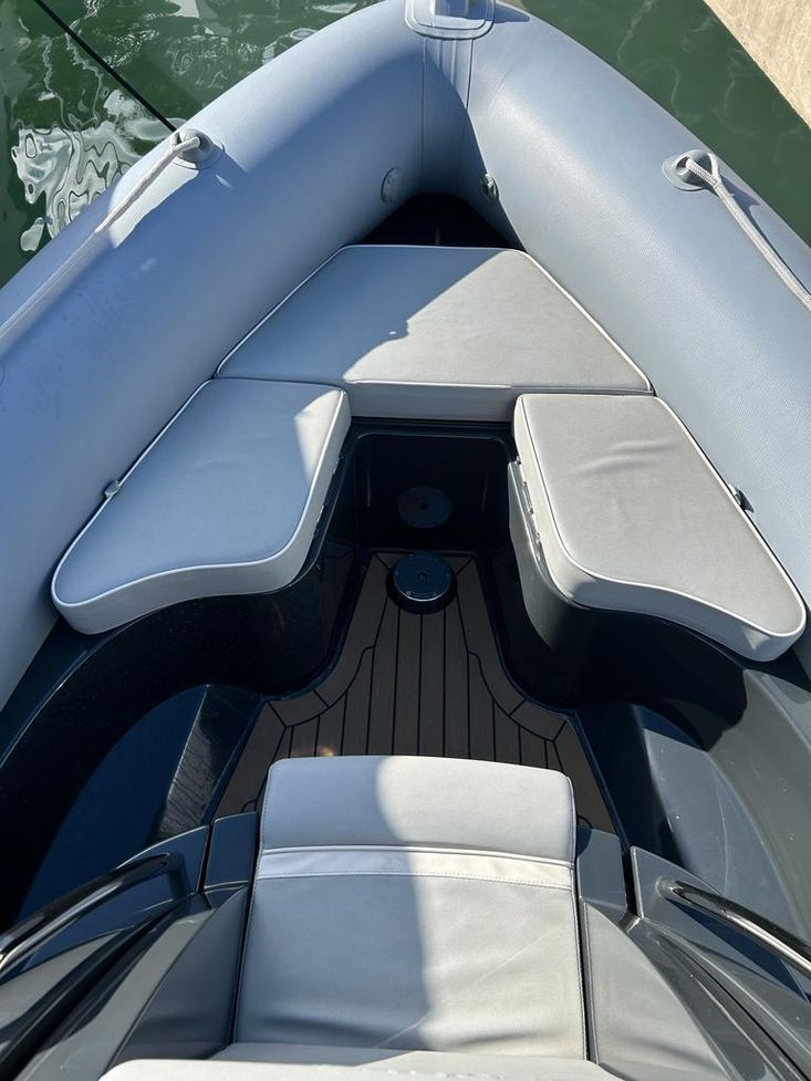 2022 Cobra 7.0m