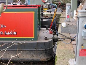 Narrowboat 65ft with London mooring  - Stern