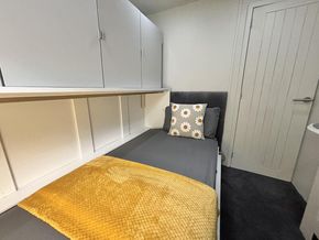 Murphy bed bedroom2