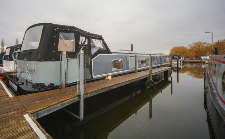 BESPOKE BOAT CO 65ft WIDEBEAM
