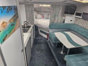 Formula 34 PC  - Interior