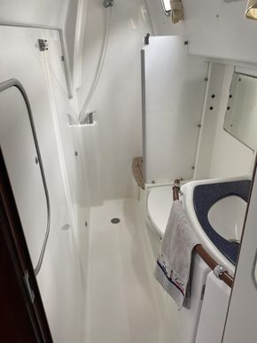 Rear en suite Heads