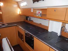 2011 BAVARIA 45 CRUISER