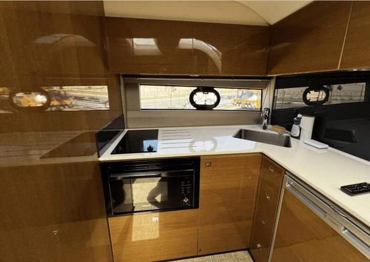 Princess V40